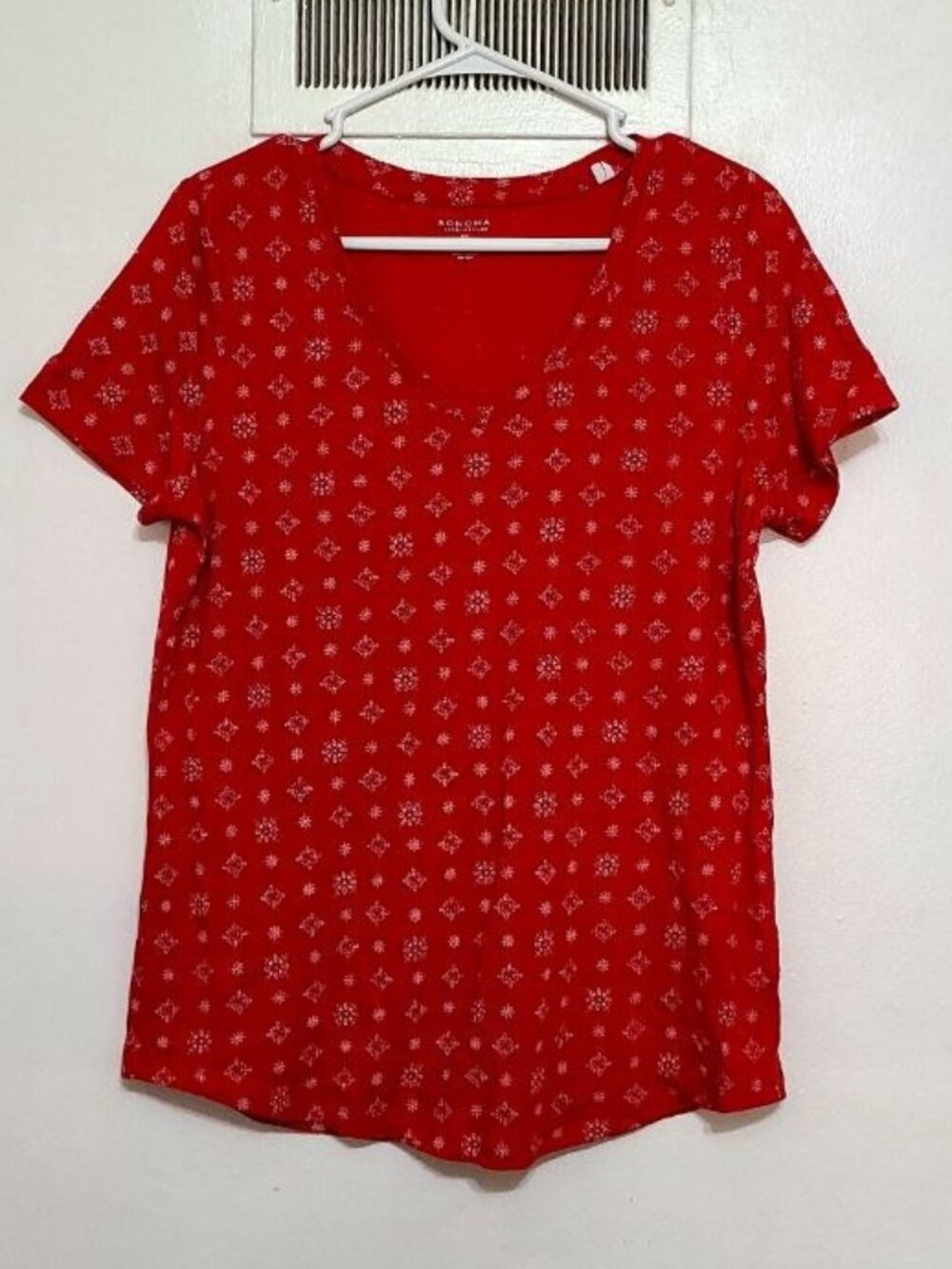 Floral‑Geo Print V‑Neck Top